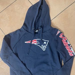 NFL TEAM APPAREL // NEW ENGLAND PATRIOTS HOODIE